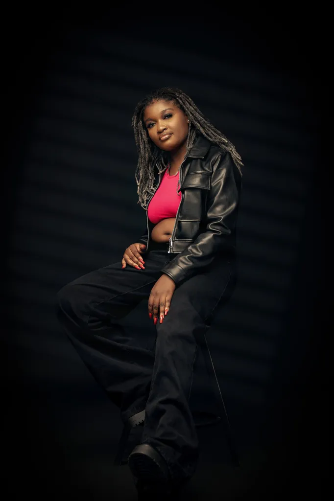 Portrait réalisé en studio à Kinshasa — IsGar Étoile Studio