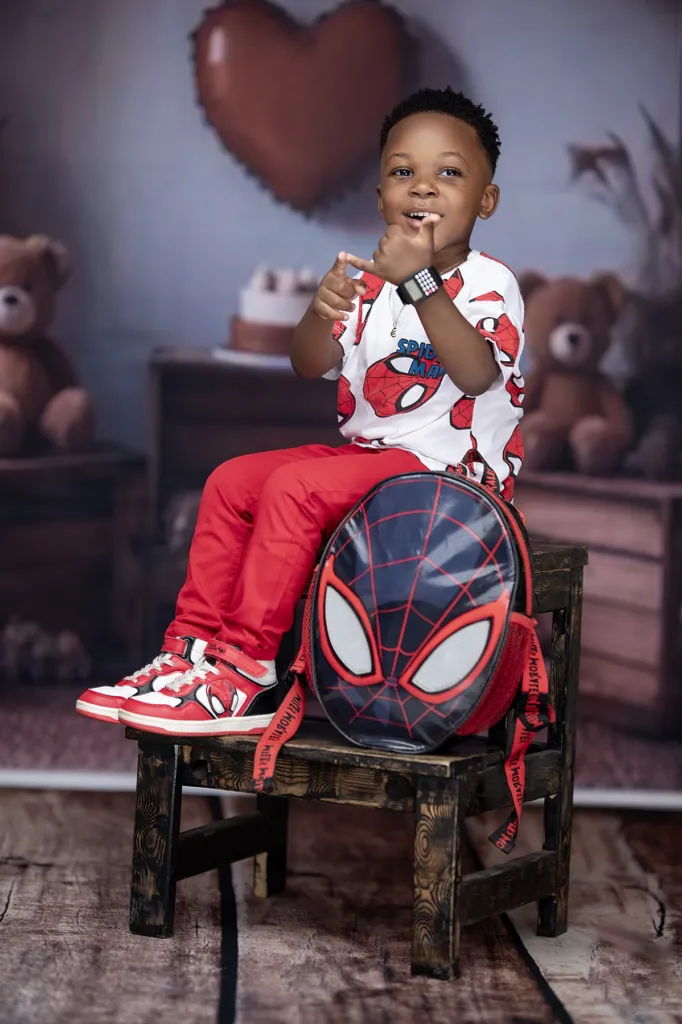 Séance photo famille et enfants au studio IsGar Étoile, Kinshasa